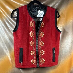 Icelandic wool Red Vest with Floral Embroidery.‎ Box 131